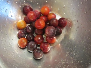 The plums I used- I think they are called Methany. Really juicy.